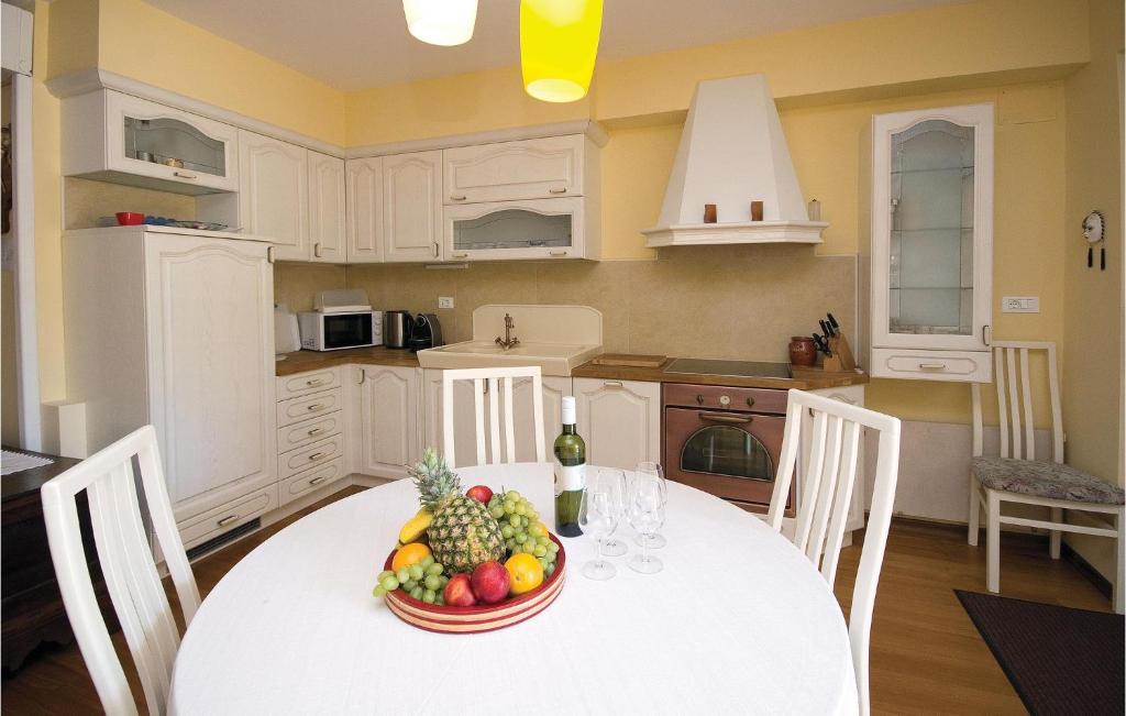 Lovely Apartment In Rovinj With Kitchen