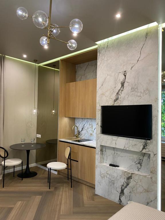 K&K2 Luxury Studios