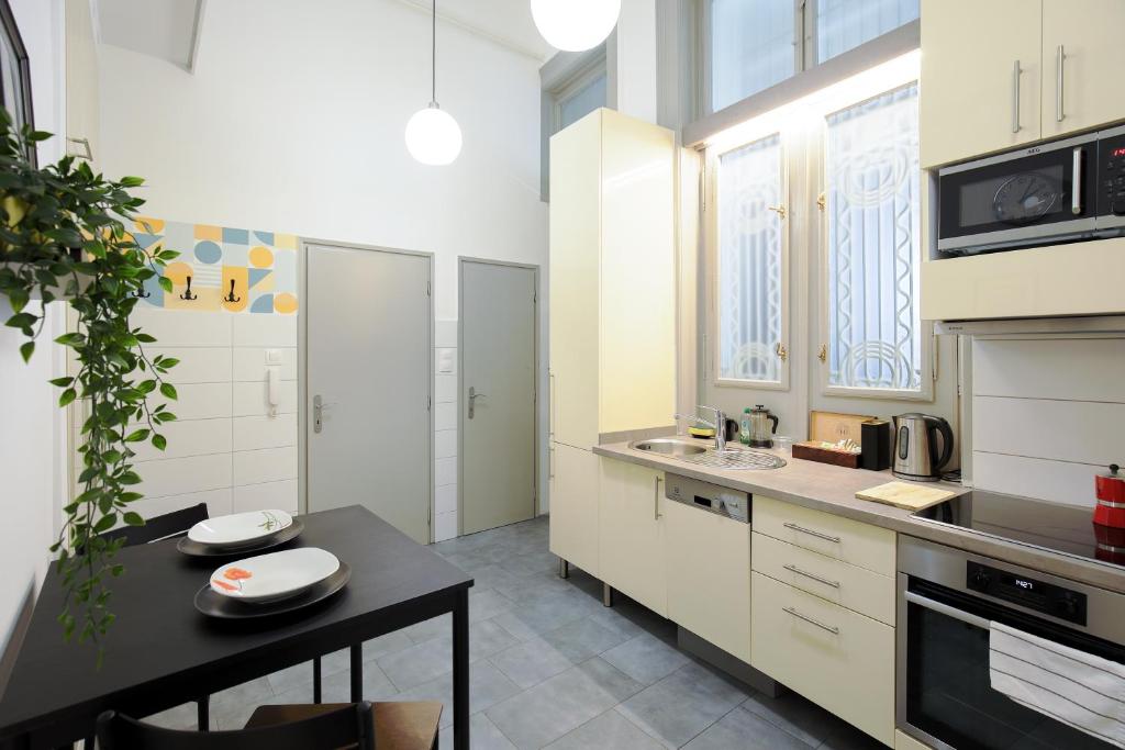 Maverick Apartments