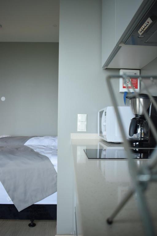 Black Beach Suites