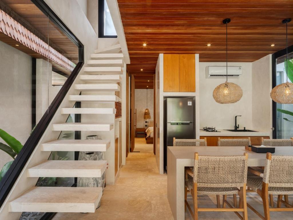 Blacksand Villas Echo Beach