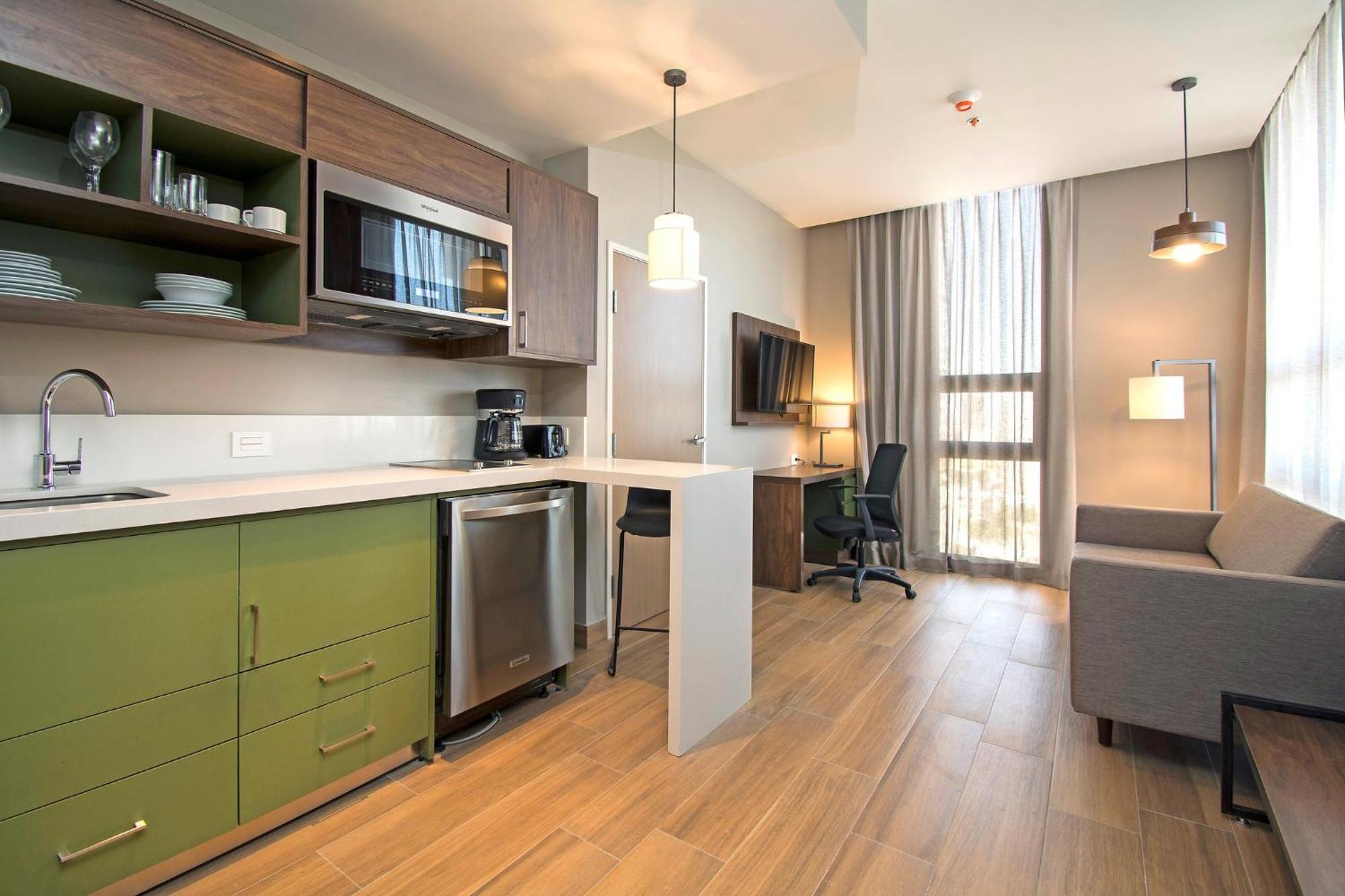 Staybridge Suites Guadalajara Novena