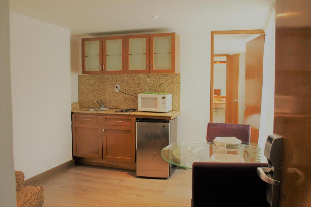 Condesa Suites