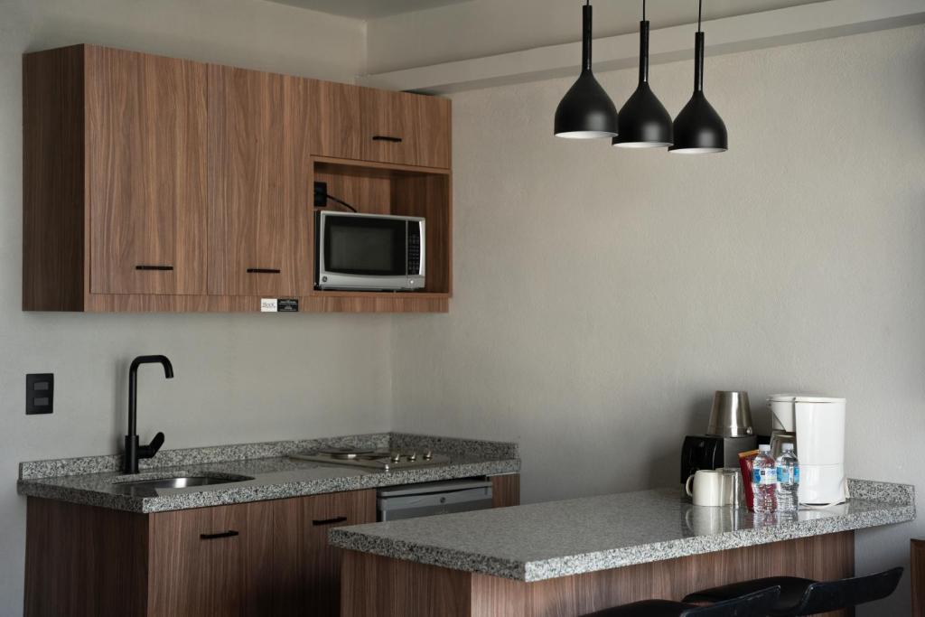 Hotel Block Suites
