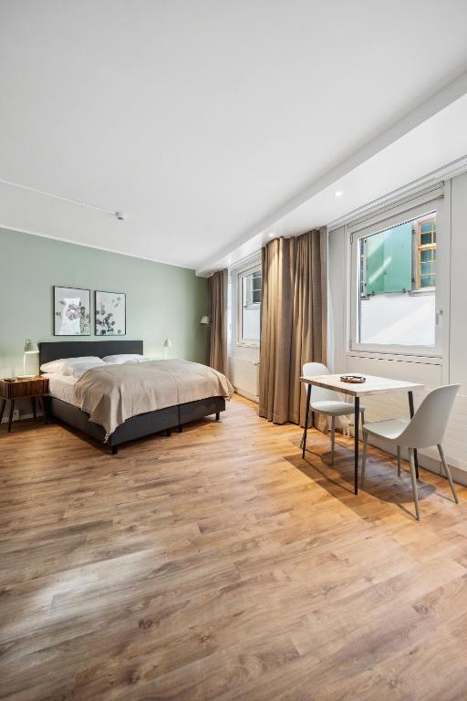 Evi's Home Hotel & Apartments