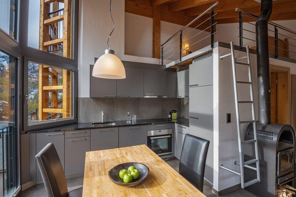 22 Summits Apartments