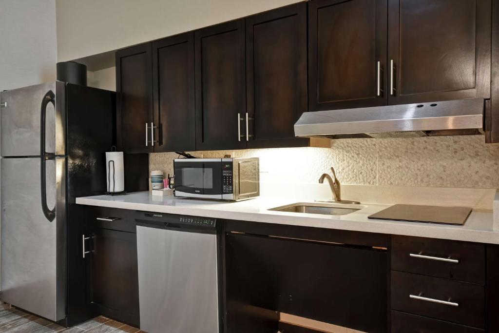 Homewood Suites Dallas Arlington South