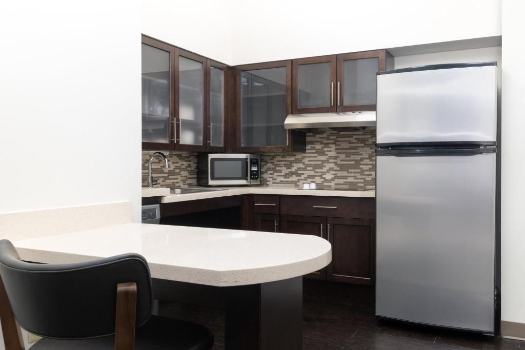 Staybridge Suites Denver Central Park