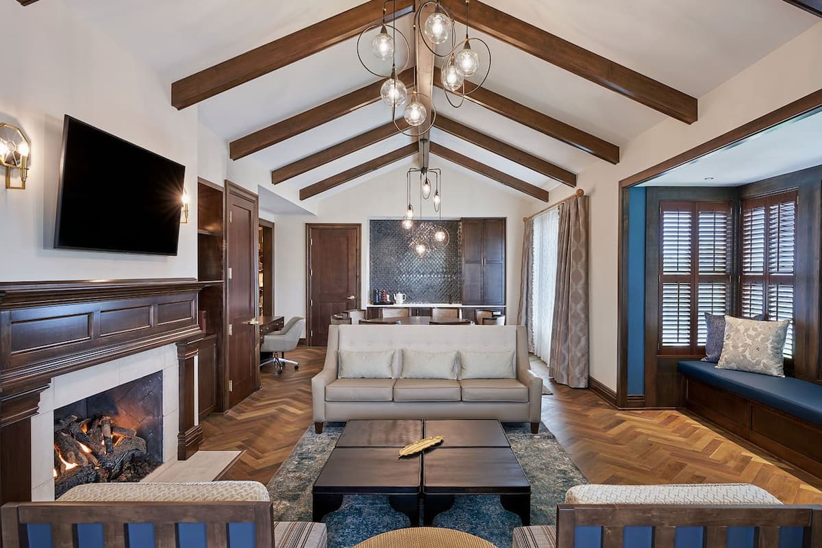 The Inn at Meadowbrook
