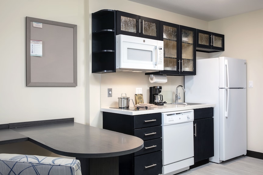 Candlewood Suites Miami Executive Airport - Kendall