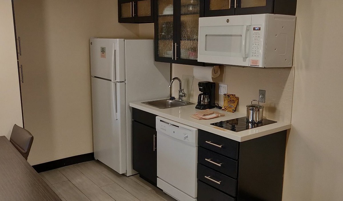 Candlewood Suites Miami Executive Airport - Kendall