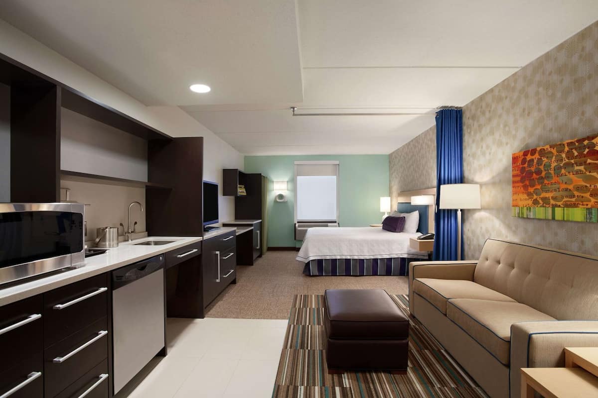 Home2 Suites by Hilton Philadelphia - Convention Center